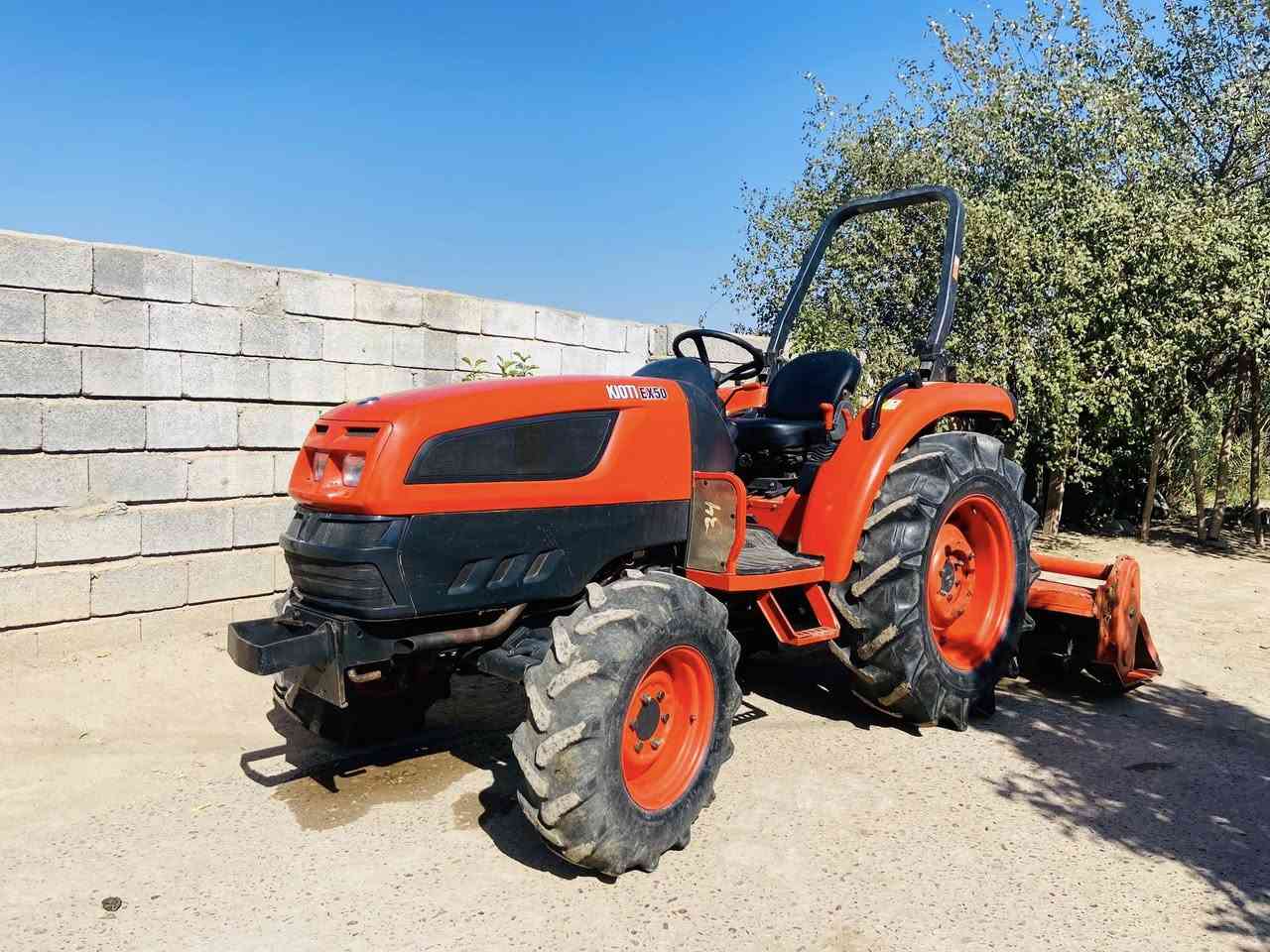 السلام عليكم
مكينه كويتي للبيع مرقمه وسنويه مكفوله كفاله عامه من كير من محرك كفالة عامه وراهه رفاسه وفيدان وديچر والصندوك والقبعه ماشيه 2700
الرقم ***********
اتصل وبيك خير ودلل
