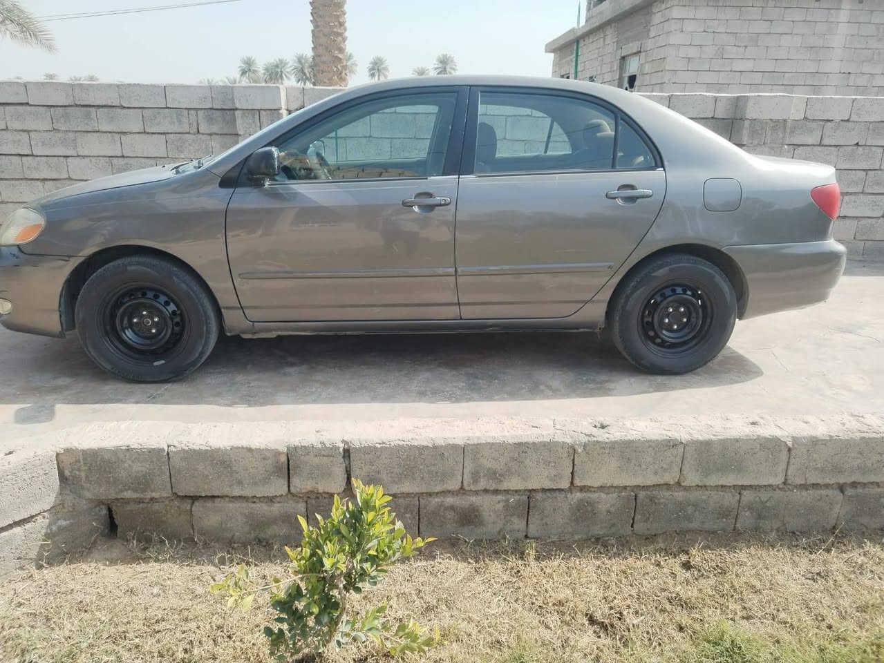 نحله 2008السياره بيها قطعتين سياره كلش حلوه وجاهزه من كلشي 
عارضها85وبيها مجال***********
