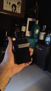 اسعد الله اوقاتكم مجموعة عطور مستخدمه وجديده للبيع  للاستفسار ع الخاص ...