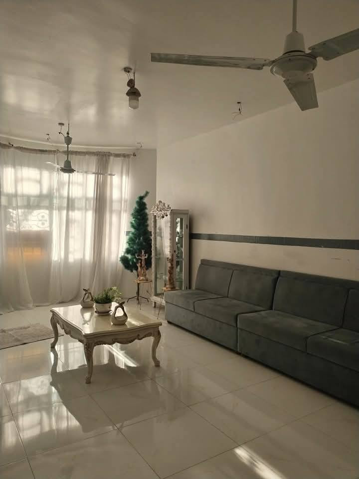 🏡 دار طابقين + مشتمل للبيع 🏡
📍 الموقع: الحلة / بابل / حي الجزائر خلف مستشفى الحياة

✨ تفاصيل العقار:

المساحة الكلية: 275 متر
واقع حال 300 متر 
 (طابو زراعي / سند 25)

الطابق الأول: استقبال + هول + مطبخ + غرفتين نوم + مجمع صحيات

الطابق الثاني: غرفتين نوم + سطح

المشتمل: كامل، يحتاج فقط إلى تشطيب

✅ جميع الخدمات متوفرة
✅ موقع مميز قريب من المستشفى والخدمات

📞 للاستفسار والاتصال:
***********
