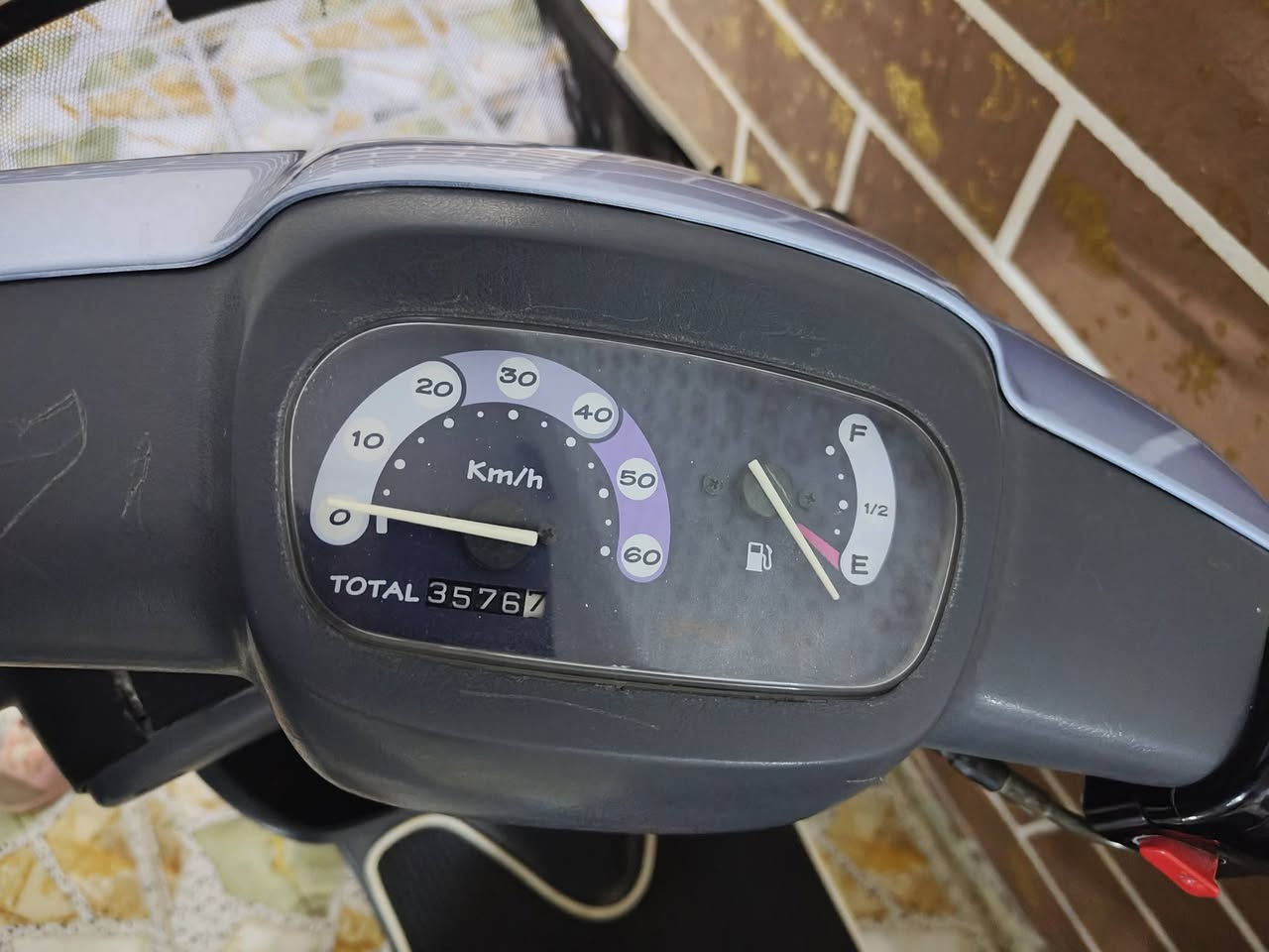 للبيع.
سعر 550 
مكاني كوكجلي 
***********
