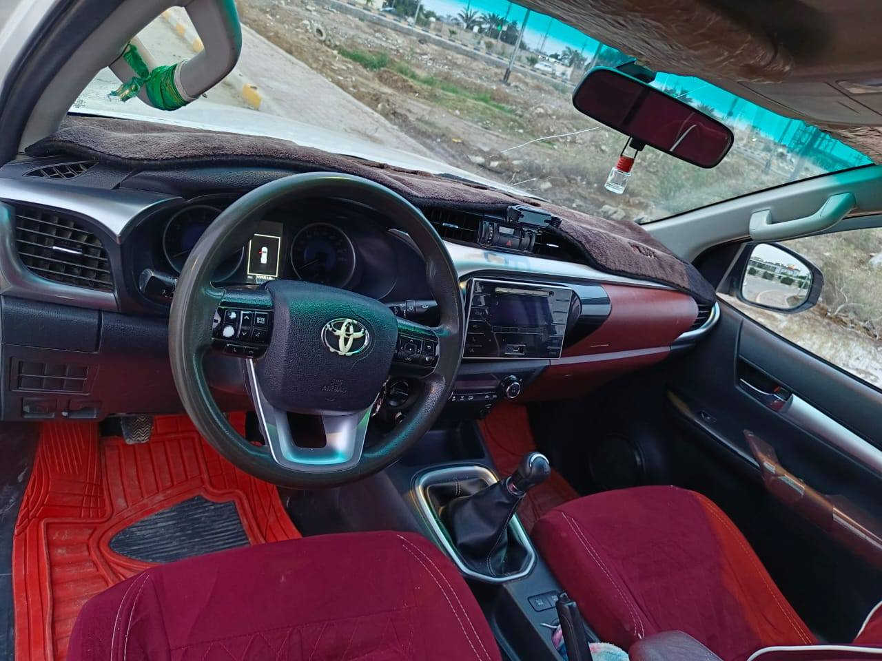 السلام عليكم
بيكم هايلوكس 2016 كير عادي كويتي رقم ميسان انكليزي
بيهه ضربه قطعتين تبديل وبارد سياره جديده خير من الله
حدادي جديده تخم تاير باتريك جديد الكهربايات شغاله من الطول للطول سنويه لل 27 بسمي تحولي ثاني يوم ترهم بيع او مراوس بيوكن فحل حسب الاتفاق  رقم التليفون ***********
