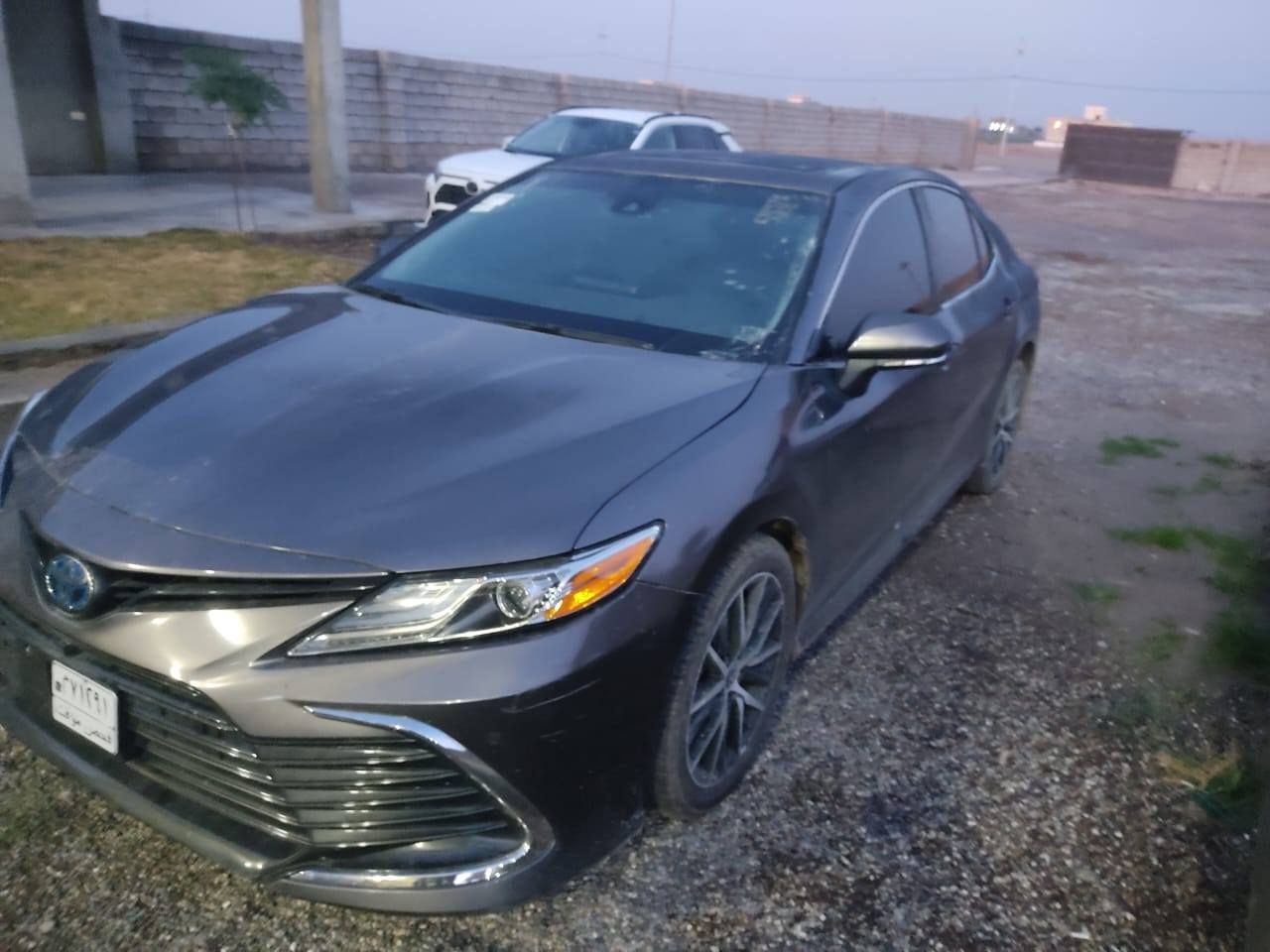 السلام عليكم 
للبيع 
كامري موديل 2024 مواصفات XLE هايبرد منفيس تترقم في جميع المحافظات ما عدا الاقليم دخول جديد ماشيه 71 الف 
صور الشاصي والضرر مرفق بالمنشور 
السعر 195 وبيها مجال 
عنوان السياره ناحيه الزاب قريه اصبيح تحتاني 
للاستفسار الاتصال على الرقم التالي 
‏‪0783 281 0292‬‏
