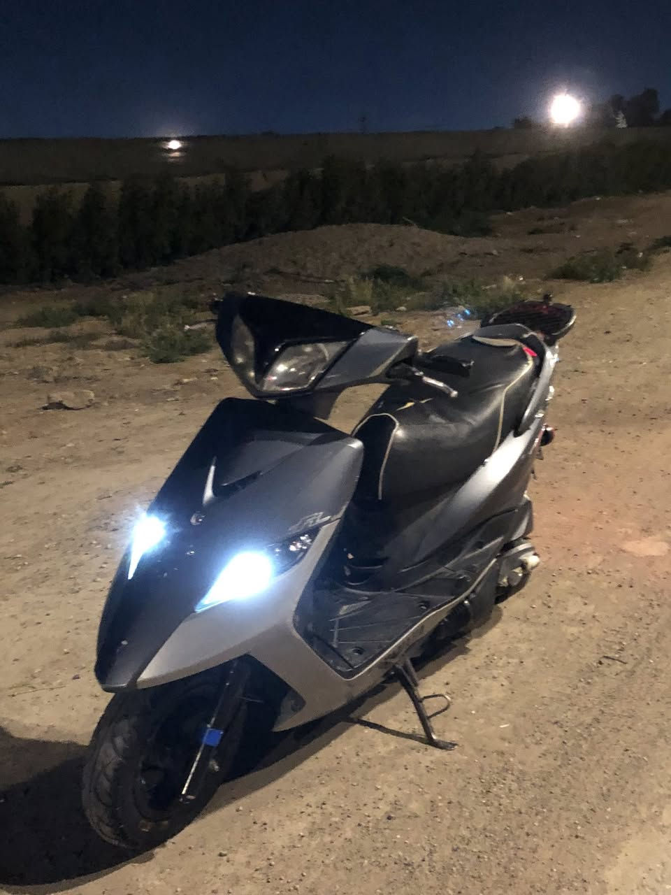 سلام عليكم جيتي ار قديم البيع دراجه بعده بحالت الوكاله دراجه خير من الله نضافه100/90 دراجه احله من صور دراجه نقصه بس ذيل و دوشمه فقط  اعله فئه نزلت هاي دراجه و باقي تفاصيل تصل و دلل (***********)
