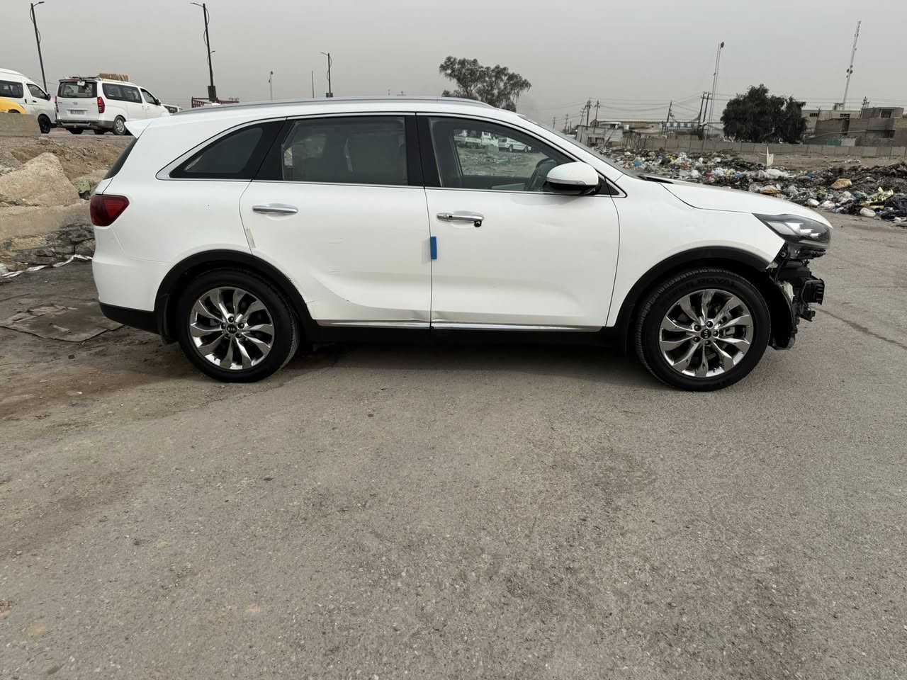 سورنتو خليجي موديل 20رقم واسط فول مواصفات بدون بنراما جلد بصمه ترحيب 6سلندر7راكب3قطع تبريد جنطه كهربائيه كراسي كهربائية بيه صبغ بنيد وجاملغ بدون دواخل وحالين طخه بيه دعاميه ابيعه على وضعه اعتذر من المراوس اعتذر من المراوس سعر180مجال قليل مكانه سيارة بغداد*********** بيه ايرباك دشبول طاك
