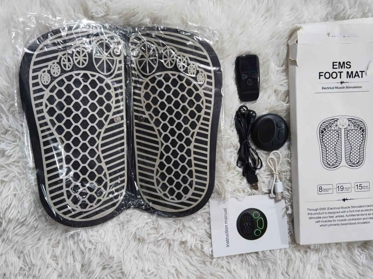 السلام عليكم بساط تدليك القدمين بتقنية التحفيز الكهربائي للعضلات (EMS) يعتمد بشكل أساسي على إرسال نبضات كهربائية صغيرة لتحفيز عضلات القدم والساق مما يساعد في تحسين الدورة الدموية وتخفيف التوتر
و جهاز تدليك (مساج) للقدمين والساقين السعر 30 الف ثنينهم


**إذا كنت صاحب هذا الإعلان وتريد حذفه لأي سبب، رجاءا أرسل رسالة إلى الدعم الفني**