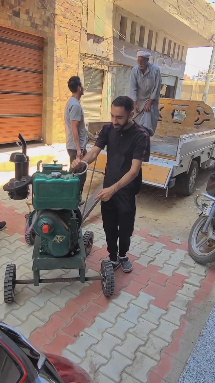 القوة والاعتمادية في ماكينة واحدة🔥

وصل الآن من شركة بدوي: ⚙️ محرك 8 حصان BEC 💧 راكب على طلمبة استثماري 5×6 🛞 شاسيه محمل بعجل كبس قوي لسهولة النقل والحركة.

✅ أداء قوي يناسب الاستخدام الزراعي والأعمال الشاقة. ✅ خامات عالية الجودة وتحمل لفترات تشغيل طويلة. ✅ تجهيز متكامل وجاهز للعمل.

🔥 والأهم... أرخص سعر بما يرضي الله، "ببلاش إلا ربع"! 🔥

⭐ أكثر من 30 عامًا من الثقة والخبرة في السوق المصري، نوفر أفضل المعدات الزراعية بأفضل الأسعار.

📞 للحجز والاستفسار: 01036666429

📞 فريق المبيعات: 01028029136 01046666481

العنوان: 7 ش سلامه حجازي - الحسينية - المنصورة 

#شركة_بدوي #محركات_زراعية #طلمبات_ري #معدات_زراعية #محرك_8_حصان #بدوي #الري #الزراعة


**إذا كنت صاحب هذا الإعلان وتريد حذفه لأي سبب، رجاءا أرسل رسالة إلى الدعم الفني**