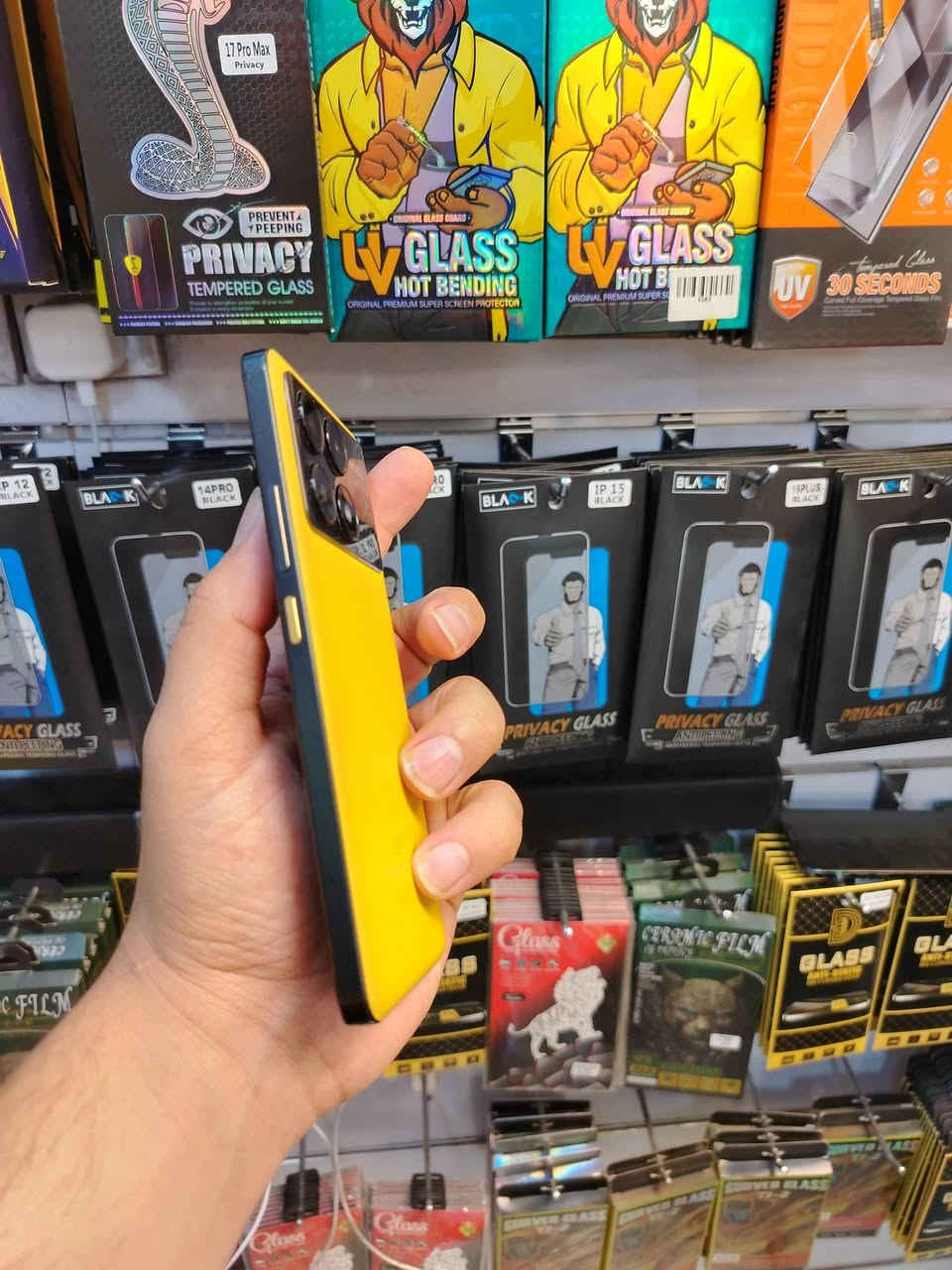 بوكو x6pro ذاكرة 512 جهاز معروف بالمواصفات بدون غراض سعرة ١٨٥الف بيه فقط نقطة أسفل الزاوية اليمنى زغيرة مماثرة بأي شيء الباقي مكفول علضمان مكاني بغداد العامرية للإستفسار الاتصال وتساب*********** بغداد, العراق
