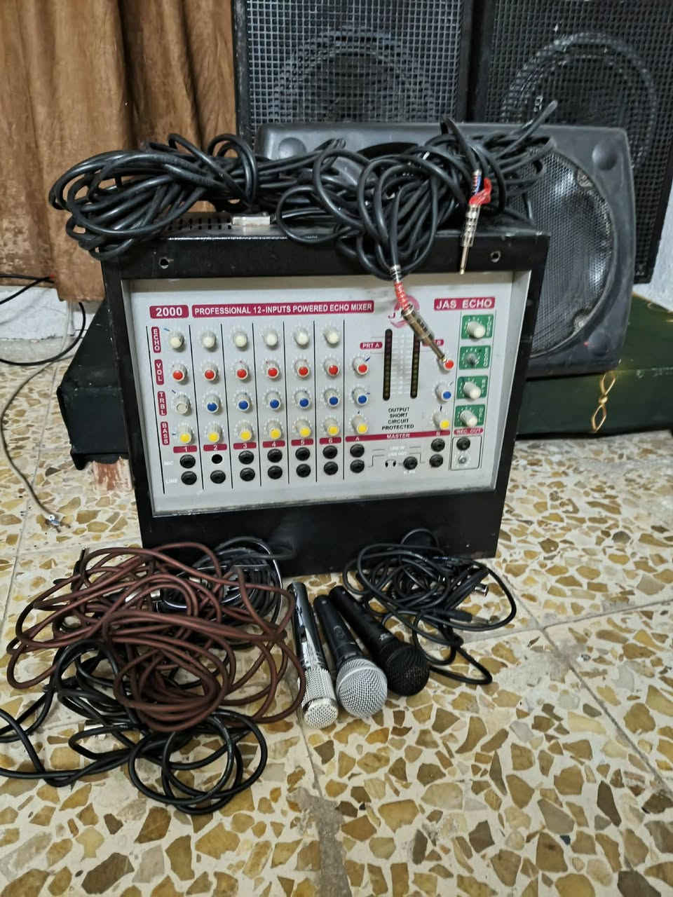 سلام عليكم جهاز جاكسو فول شغال 100/100مع استان سماعه 2مع استان لاقطه 2مع لقطات 3جهاز جاكسو 2000عل فحص مكاني بغداد الشيخ عمر ***********
