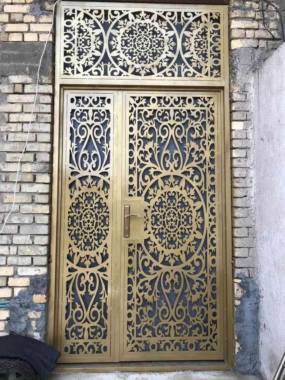 معمل حدادة الاخوين لعمل الأبواب و الشبابيك والمحجرات والسقائف وكافة أعمال الحداده أحدث النقوش والحديد الثقيل الهاتف*********** انسب الاسعار وكافت النقشات ملاحظه (25الف كرسته وعمل المتر الواحد السقيفه صطح البصرة, العراق
