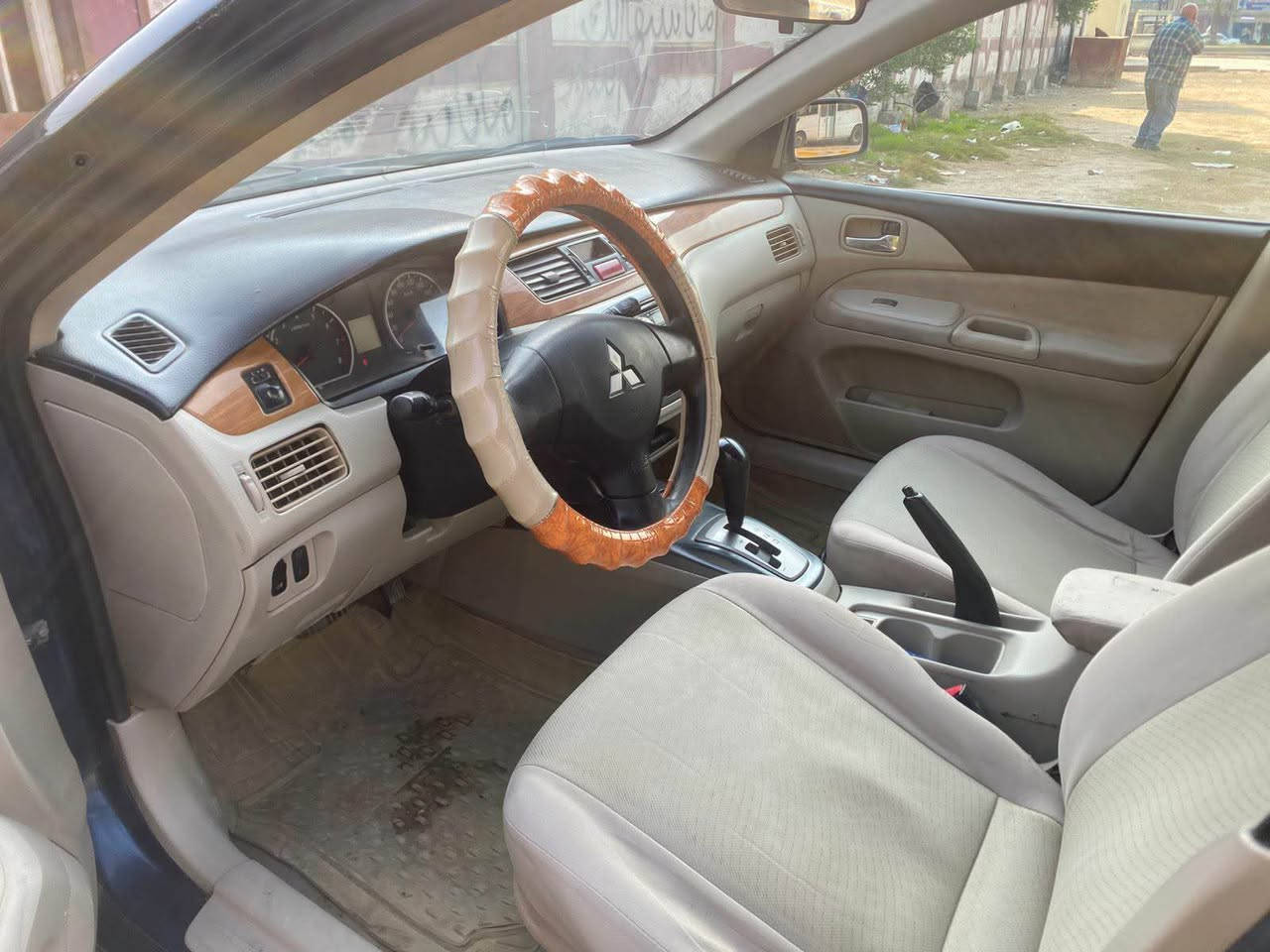 سعري 55$ مه عامه له  ***********
لانسه ر اوتوماتيك مه كينه گه وره موديل 2011 سه نه وي پلاستيك به شه رتي اوليات و حاسيبه مالي دوسته دينار مه سروفي نيه ده عمو ليدراوي نيه سئ پارچه ي په مپه سونه ريم داناوه ته قه و ره قه ي نيه به شه رتي هه مو شتيك له سليمانيم سعري 55$ مه عامه له السليمانية, العراق
