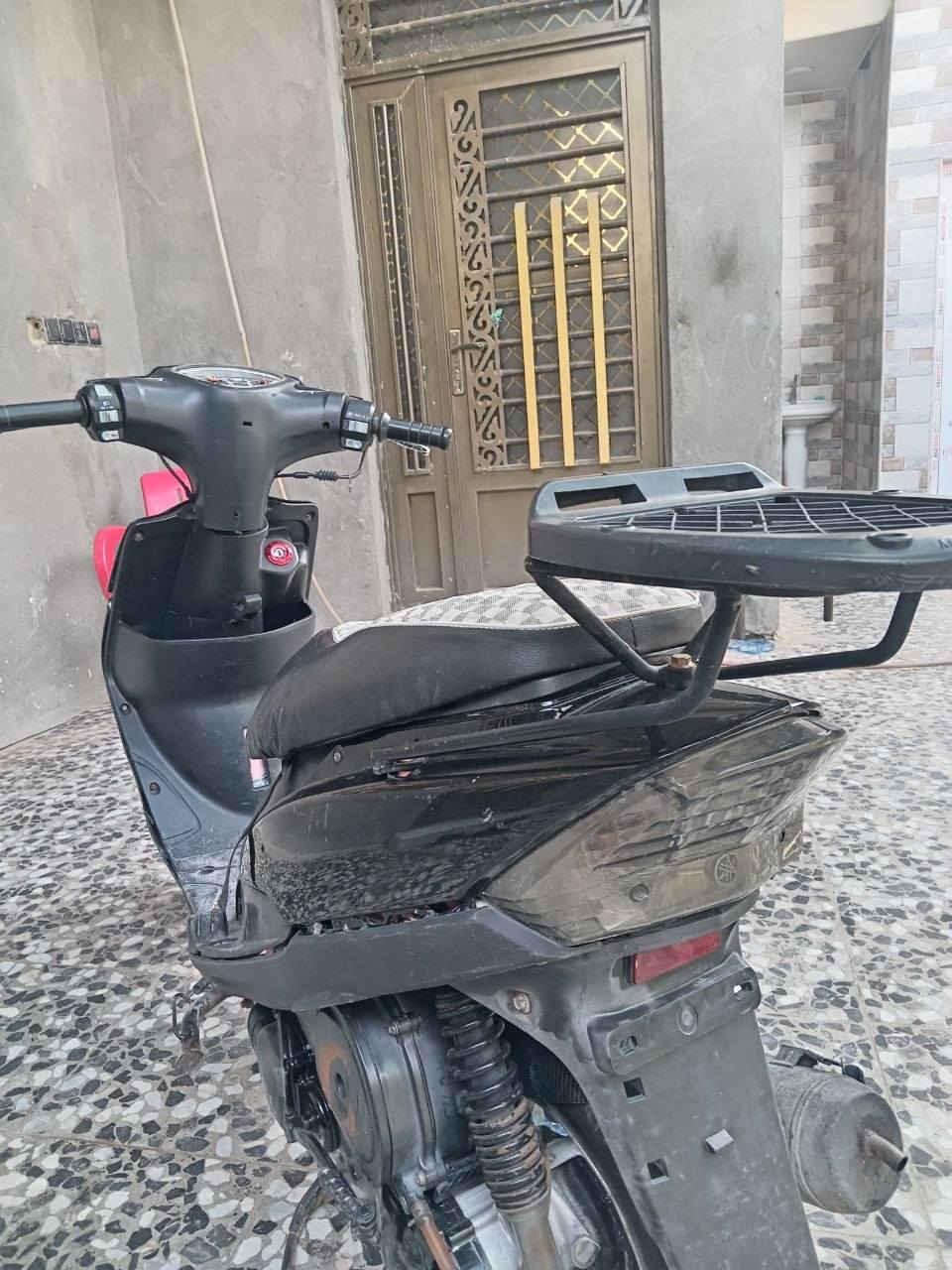 ا
سلام عليكم 
دراجه ماكس 120 للبيع فقط السعر 350وبيه مجال حك الجيه مكاني كربلاء الاسكان العسكري قرب مجمع الدره السكني للاستفسار اتصل علا هذه الرقم ***********
