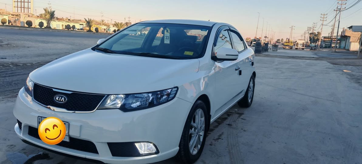 سيراتو 2012
ماشيه 141000
 تحكم ستيرن +شفتات
حساسات خلفية 
4 دسك +ABS
 ويل كب
مرايا شفط + اشارة لد
محرك وكير ع وضع الشركة بدون فتح ولا تبخير
حدادية جديدة
منظومة تبريد وتدفئة جديدة
السيارة جاهزة من كل النواحي ومكفوله فقط جاملغ خلفي بارد على كد شبرين  السعر 117 بيه مجال
الانبار هيت ***********
