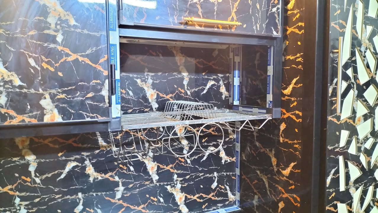 كاونتر 3 قطع مستخدم نضيف تفصال الألمنيوم مو سوكي لا يوجد اضرر عنوان شعب اكو توصيل *********** بي وتساب
