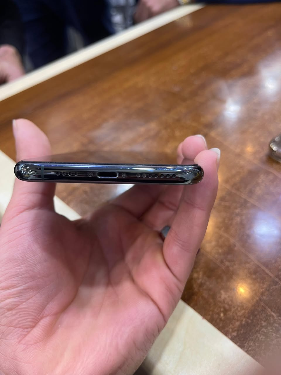 ايفون 11 برو ماكس فيس ايدي واكف ذاكرة 512 تك سيم جهاز شرط مامفتوح سعر 350 الف وبي مجال ***********
