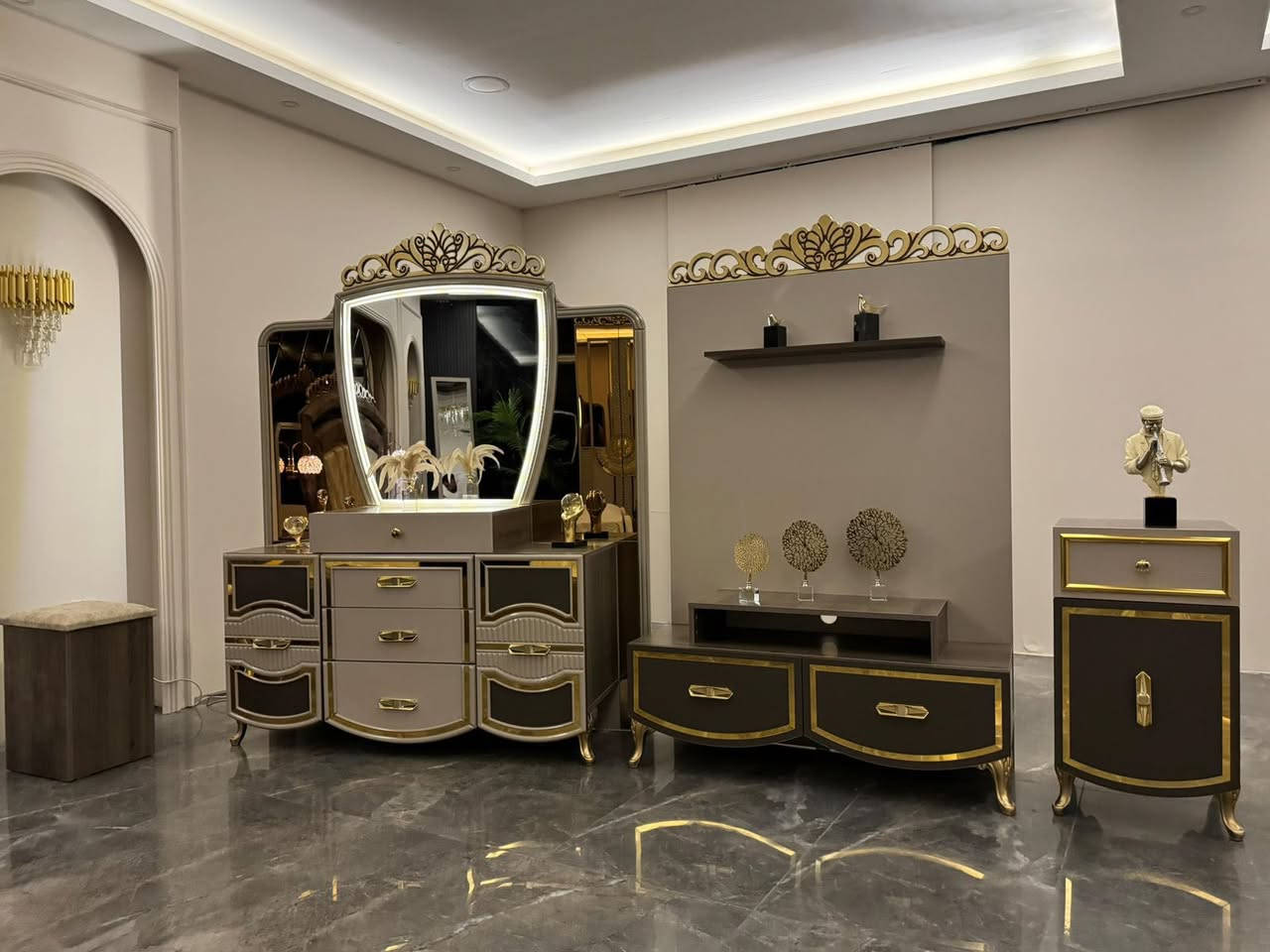 🔥 موديل روبينهو المودرن 🔥

✨ تصميم عصري أنيق يضيف لمسة فخامة لغرفتكم ✨

🛏️ يتكون من 11 قطعة
📏 قياس 360 سم (كنتور)

🔹 ظهر بلوك متين
🔹 براغي وچوي حديد قوي
🔹 سرير مخزن (جك) عملي وواسع
🔹 صبغ حراري عالي الجودة

💎 شغل درجة أولى بتفاصيل دقيقة وجودة تدوم

🚚 يوجد توصيل داخل بغداد ولجميع المحافظات

📩 للحجز والاستفسار:
📱 *********** (واتساب متوفر)

⸻
