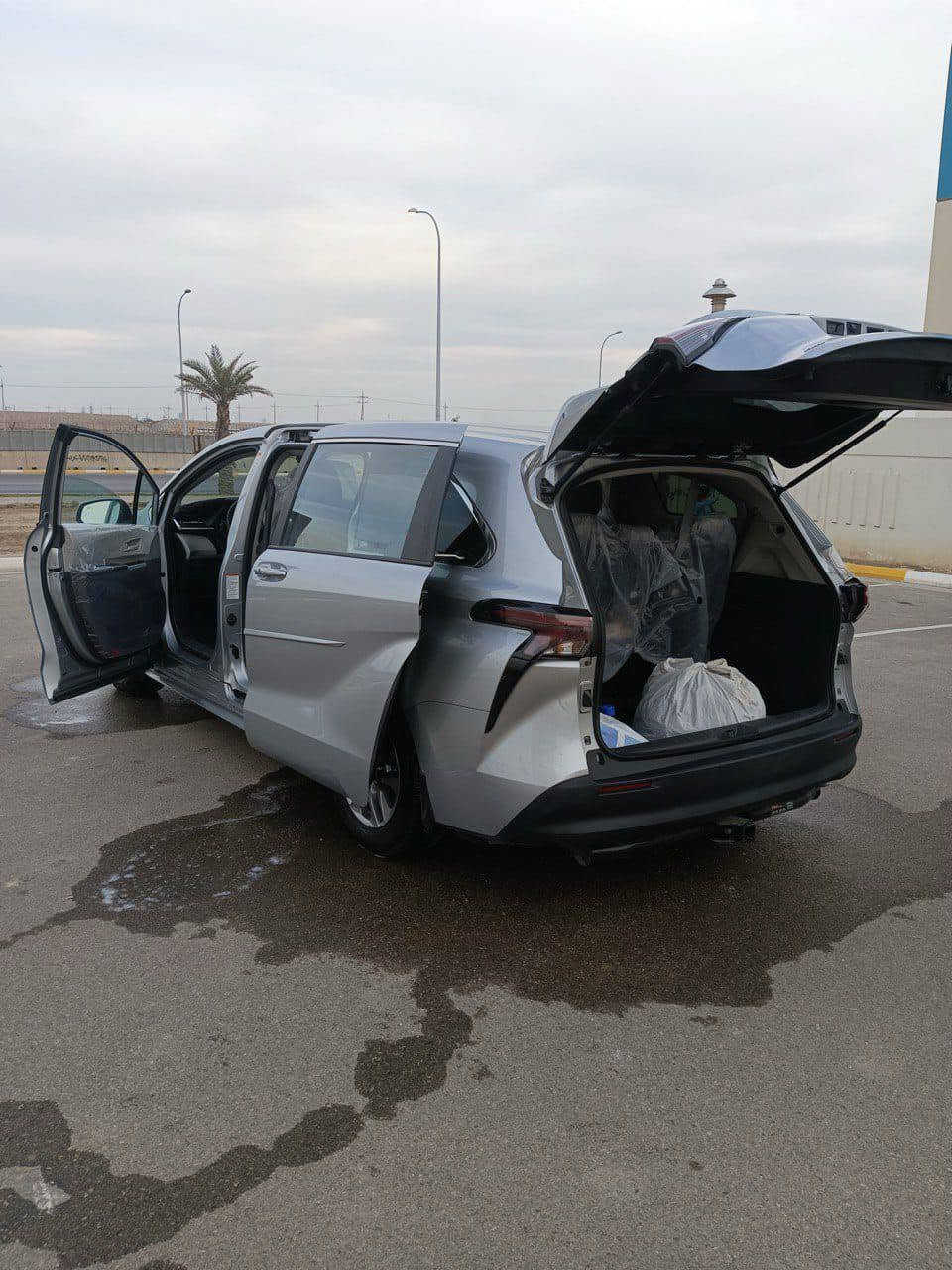 ياالله
السلام عليكم تيوتا سينا 2023 LE  هايبرد وارد امريكي

                  حجم المكينه :2500 

        المسافه المقطوعه : 33 الف ميل

 الضرر: بنيد امامي ودعاميه
تخم تاير جديد حدادية كارتون 
                           الايرباك دشبول ودركه راجع سستم شركه 

موصفاتها

1.بصمة تشغيل

2. شاشه

3. هندبريك بصمه

4.كشنات مخمل 

5.بصمه 

6. بصمة ابواب

7.كشنات كهرباء 

8. هيترات بالكشنات

9. بيبان كهرباء 

10. رادارات 360

11. كشافات

12. لايتات لد 

13. بكلايت لد 

14. ثلاث قطع تبريد

15.شحن وايرليس
16.اوتو هولد
17.بكلايت ليزر
18.نقطه عمياء
19،مثبت سرعه
20.ثلاث انضمه قياده.نورمال/ايكو /سبورت
21.ويلات المنيوم
22.رقم بغداد رقم دولي بأسمي 

السعر : 270 وبيها مجال للشراي
والسياره مال بيت مچودره واكفه لاتكول اشتغل بيها ولاهاي
تفاصيل اكثر هذا رقمي *********** تحياتي 

مكاني بغداد بسمايه
