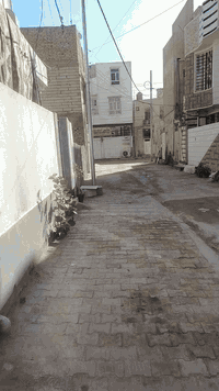 بيت البيع مساحه 100متر طابقين كامل من كلشي بناء طابوك غرفتين فوك وحمام وصاله والجوه غرفه وصحيات ومطبخ واستقبال وصال وغرفه ومنور بيت كامل مكانه معملجي للاستفسار اتصال العنوان @الجميع ***********
