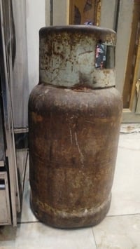 3 دبات غاز للبيع سعر 50 شهداء البياع 07724983828