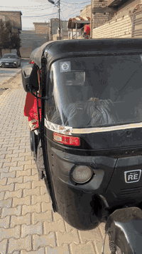 تكتك ابو العبد اسود 16محدثه 20 محرك وبدي تكتك نظيفه كشر نضيف تكتك حلوه خير من الله السعر 4/500بها مجال حك الجيه وتدلل ***********
