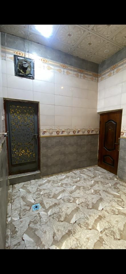 مستعجل بلبيع  بيت للبيع حي الندلس زراعي طابقين 100 متر ماجر حالين ب 250 الف سعر البيت 37 مليون
شراي يتصل ***********
