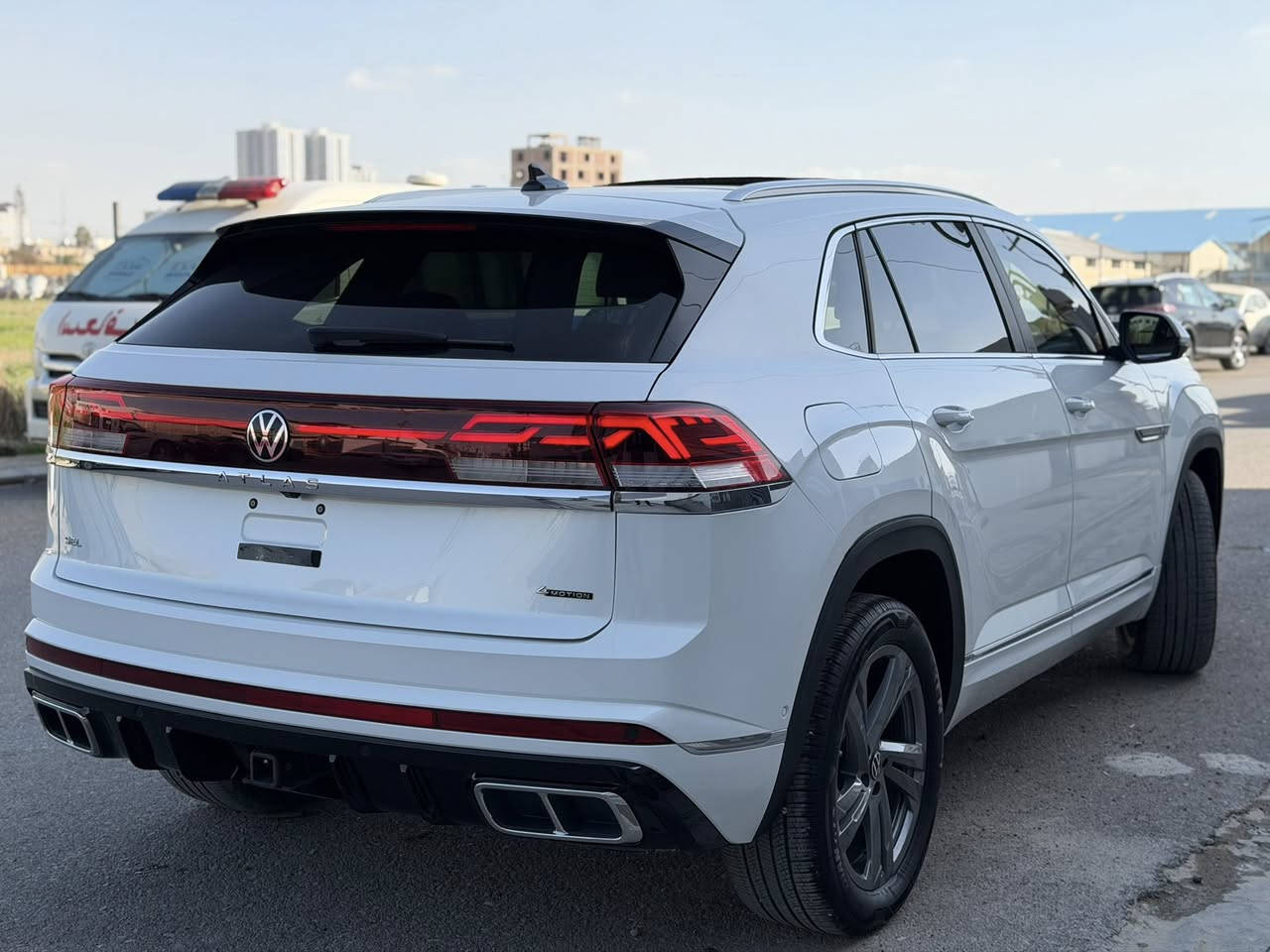 SEL R-LINE
اطلس كروز سبورت 
2024
18000 mil 
نص جامرلغ خلفي بدون ارباك بدون دواخل 
ارباكات كلها بلادية ما طاك 
فول مواصفات 
مكان سيارة اربيل شارع ١٠٠ م 
شركة صباح حسن سليمان 

سعر/36800$ 

للاستفسار 
***********
***********
