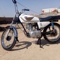 دراجه نضيفه نامه للبيع مبدل بيهة بس كور شراي بل خدمه 07767395995بدون ب...