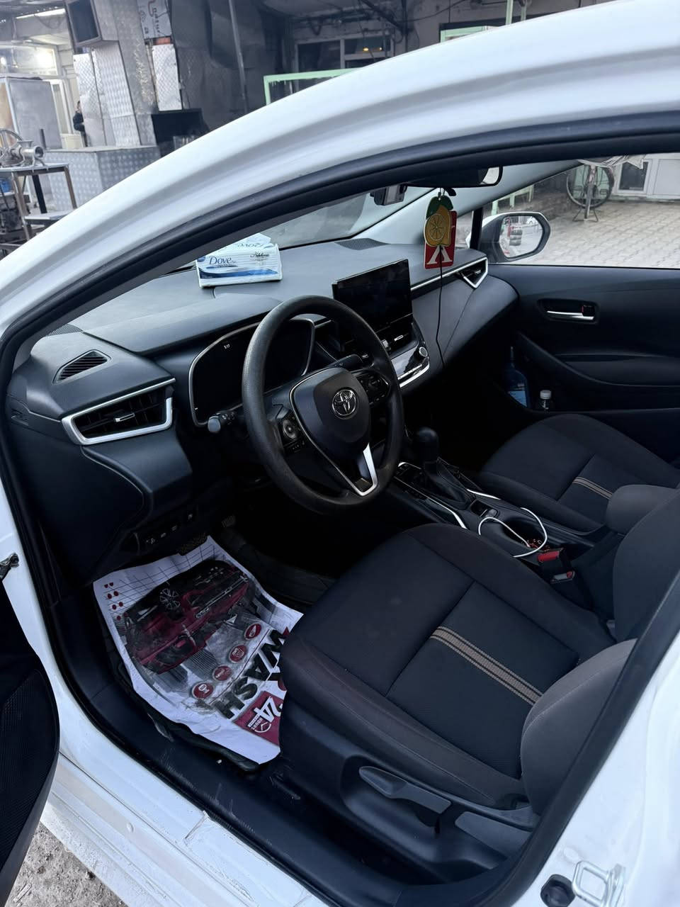 كورلا هايبرد 2024
الشكل الامريكي
مكفولة ماعدى شخوط بسيطة بالدعامية 
السيارة خير من الله
ماشية 31 
ب155 
***********
