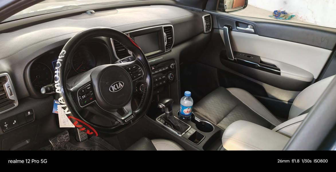 السلام عليكم كيا سبورتج موديل 19 فول مواصفات  عدا الفتحه
رقم اربيل انكليزي باسمي تحويل ثاني يوم 
محرك 2400 ماشيه 78 الف
 مكفوله كفاله عامه ماعدا حادث امريكا 
جاهزه للاخير
 تبريد حدادية
تخم تاير 
مكاني ناصريه الاسكان الصناعي 
***********
السعر 185 وبيها مجال للشراي
