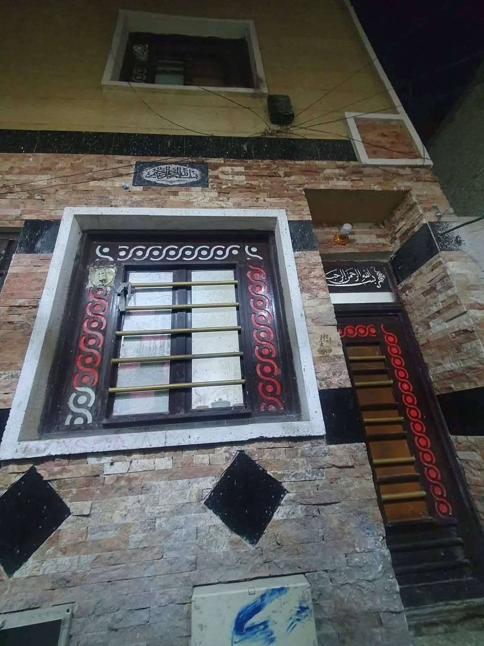 بناية 58 متر طابو ملك للبيع.
تتكون من شقتين مؤجرات كل شقة ب 250.
الواجهة 5 متر
الفضل منطقة المهدية الفرع الي مقابل جامع المهدية الي يطلع على الشيخ عمر.
كل شقة غرفة وصالة وخدمات.
سند مشترك مع بنايات اخرى.
السعر المطلوب 95 مليون.
***********
