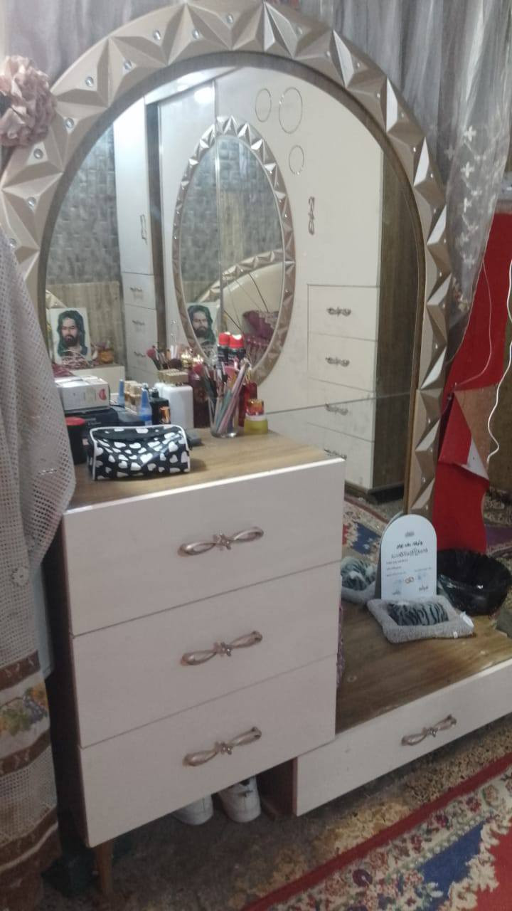 غرفة تركي درجة اولى ام ملحق مع دوشك ضغط عالي طبي جديدة جدا بغداد الشعب ***********
