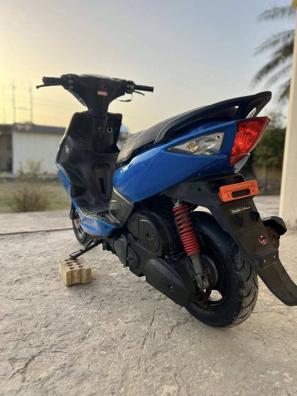 السلام عليكم البيع ماكس مضلع ياباني دراجة نضيفة خير من اللّٰه مكينة مكفولة من التبخير و التنقيص مفتوحه ولفات فقط دراجة شغلة نكرة سلف بكل وقت كفرات شوفت عينك نضيفات دراجة ترايك للكوت كهربائيات عداد سرعة عداد بانزين سكن هورن لايت عالي ناصي نقص بيهة ستناند تعليك بريك امامي فقط سعر 450 وبيهة مجال  للتواصل خاص او على الرقم
واتساب ***********
