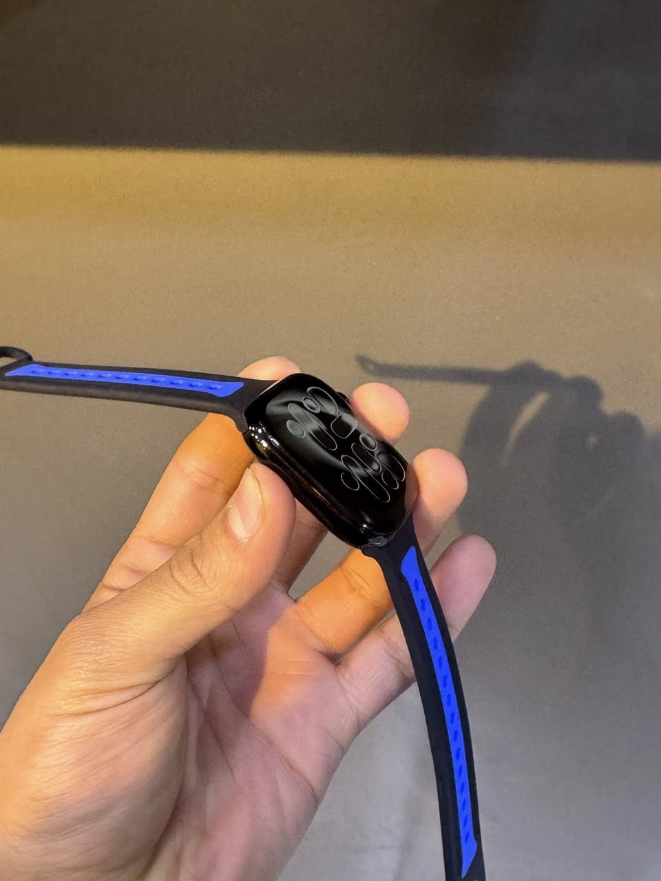 جيل العاشر نضافه وبطاريه ١٠٠  ضمان شهر من المحل وضمان سنه من ابل سعر ٣٥٠ ملحقات فقط كيبل *********** بغداد حي سومر البنوك
