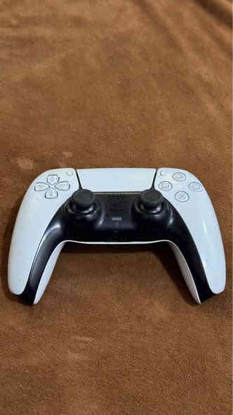 بلي 5 فات للبيع 
عنواني نجف شارع الزهور 
*********** النجف
