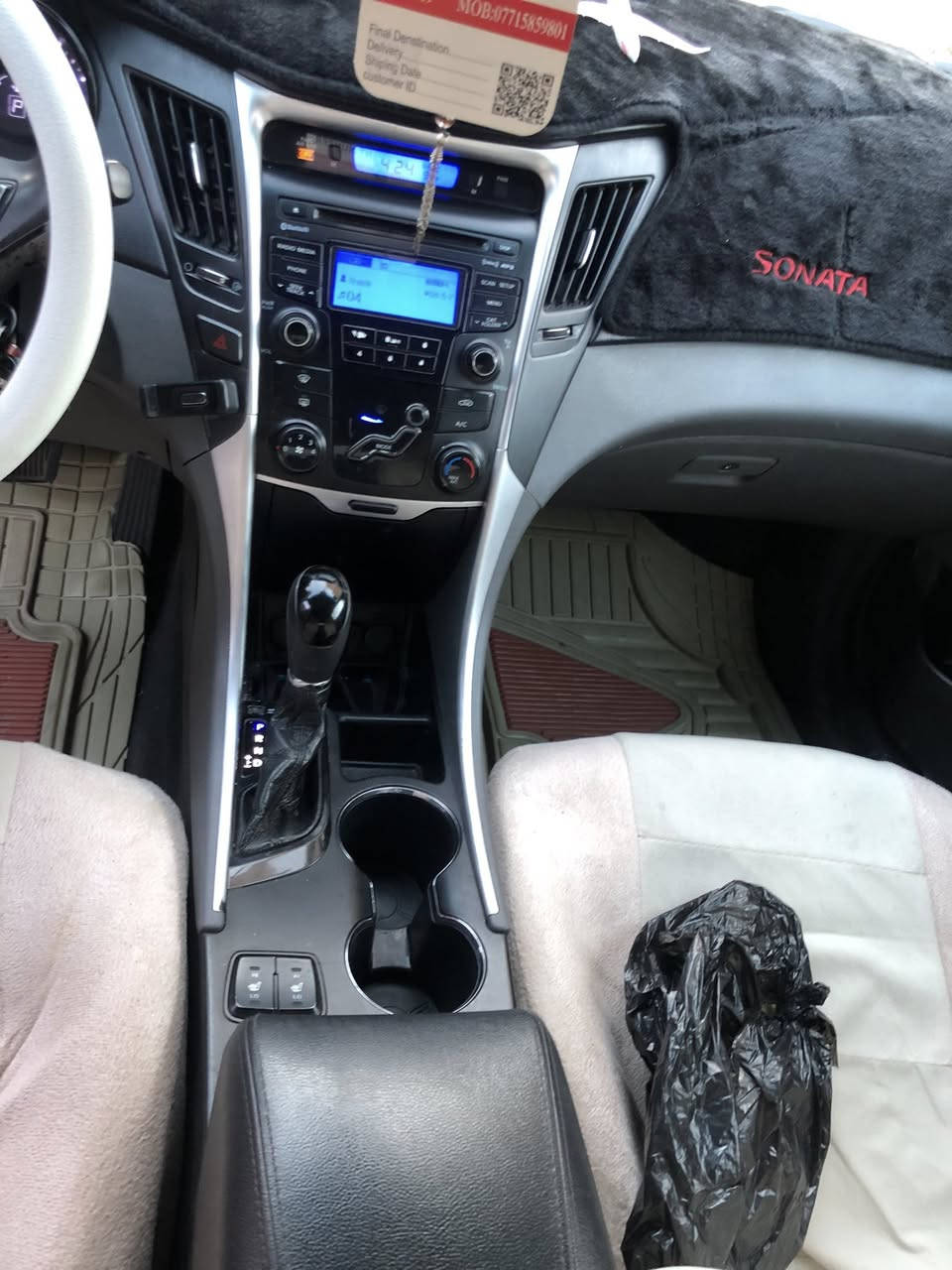 السلام عليكم 
سوناتا ٢٠١٣ وارد امريكي 
رقما ذي قار باسمي ابيع تحويل
مكينه ٢٤٠٠ GDI
تبريد تدفئه حداده وتايرات وكير كله تمام ما عدا المكينه توها شادها جديده قبل شهرين وحاليا تنقص ماعرف شنو السبب بس ابيع مكينه ما مكفوله وصلها بيها قبل شهرين شادها 
حادثها دعاميه وايرباك طاك
تحكم ستيرن صفحتين
مانع انزلاق ABS
كشن كهربائي 
تدفئة كشنات
السياره جاهزه وما متعوبه من دوام للبيت علما دوامي جان بسفوان وانا بالمركز السعر ١٠٦ وبيها مجال حك الجيه عنواني البصرة القبله 
هاتف ***********
