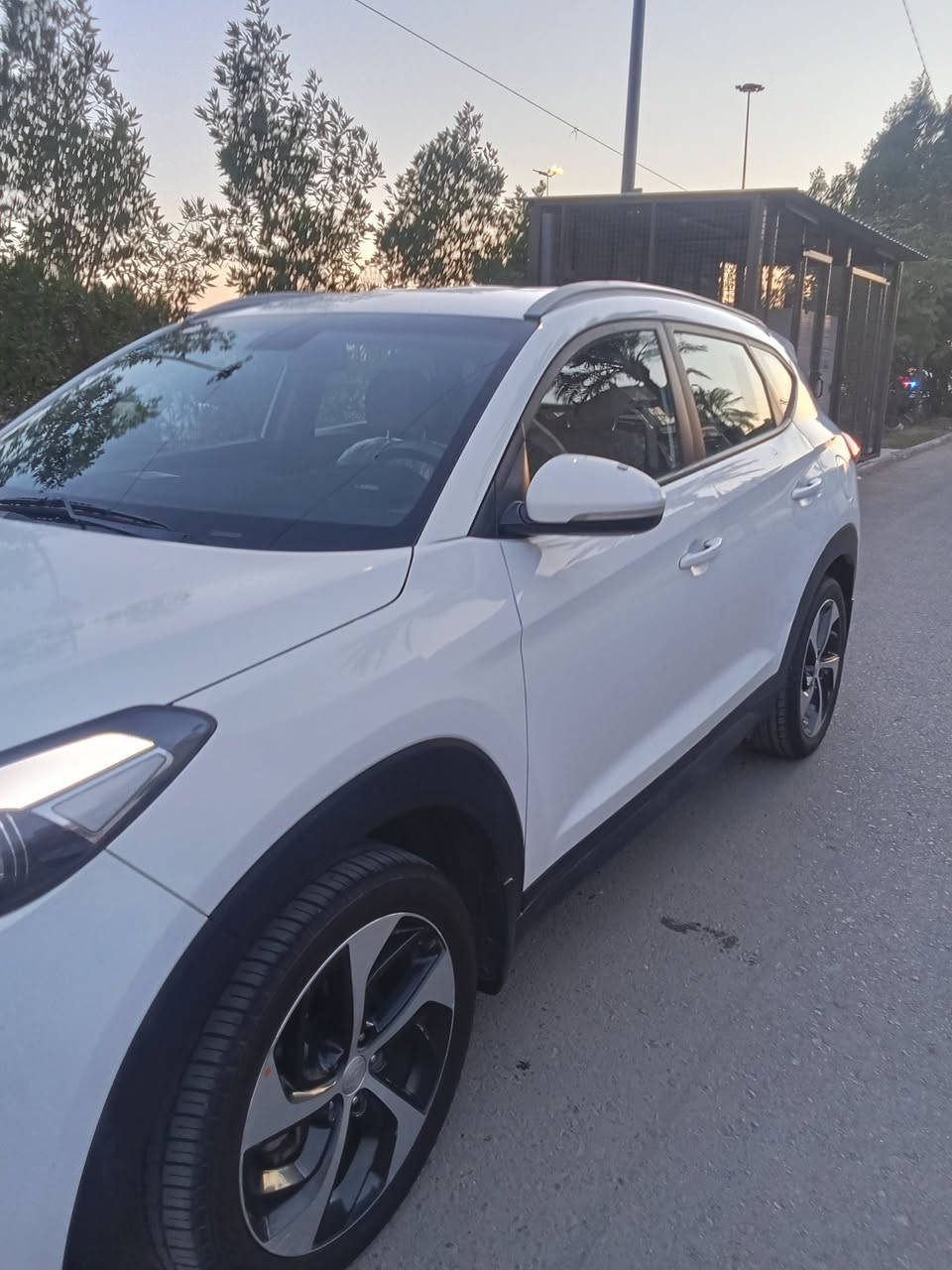 السلام عليكم توكسان 2018رقم بغداد ماشية83الف  السيارة نضيفة بدون نواقص مري شفط كرسي السايق كهرباء تبريد قطعتين تخم تاير جديد بدون نقص بيها صبغ جاملغ خلفي جهة السايق فقط مكانها بغداد السعر 178 الاستفسار ***********
