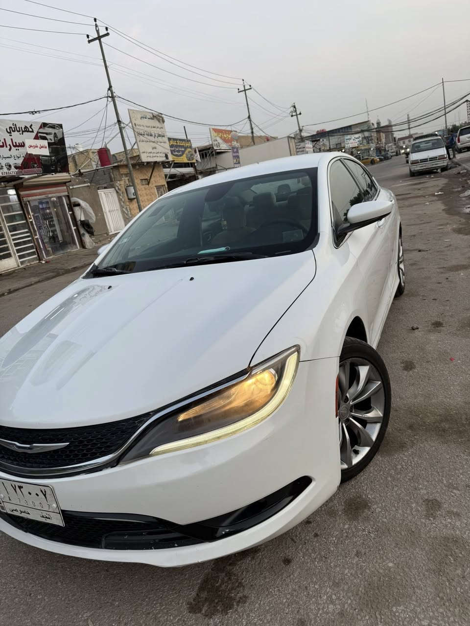 سي 200 
2016 
ويل كروم 18 
شاشه كبيره 
3 بصمات 
كشنات مخمل 
تحكم ستيرن 
محرك 4 سلندر 2500 
حره 
رقمها نجف
السعر 105
صور الحادث مرفقه شرط لا ايرباك لا شاصي لا تكم 
***********
