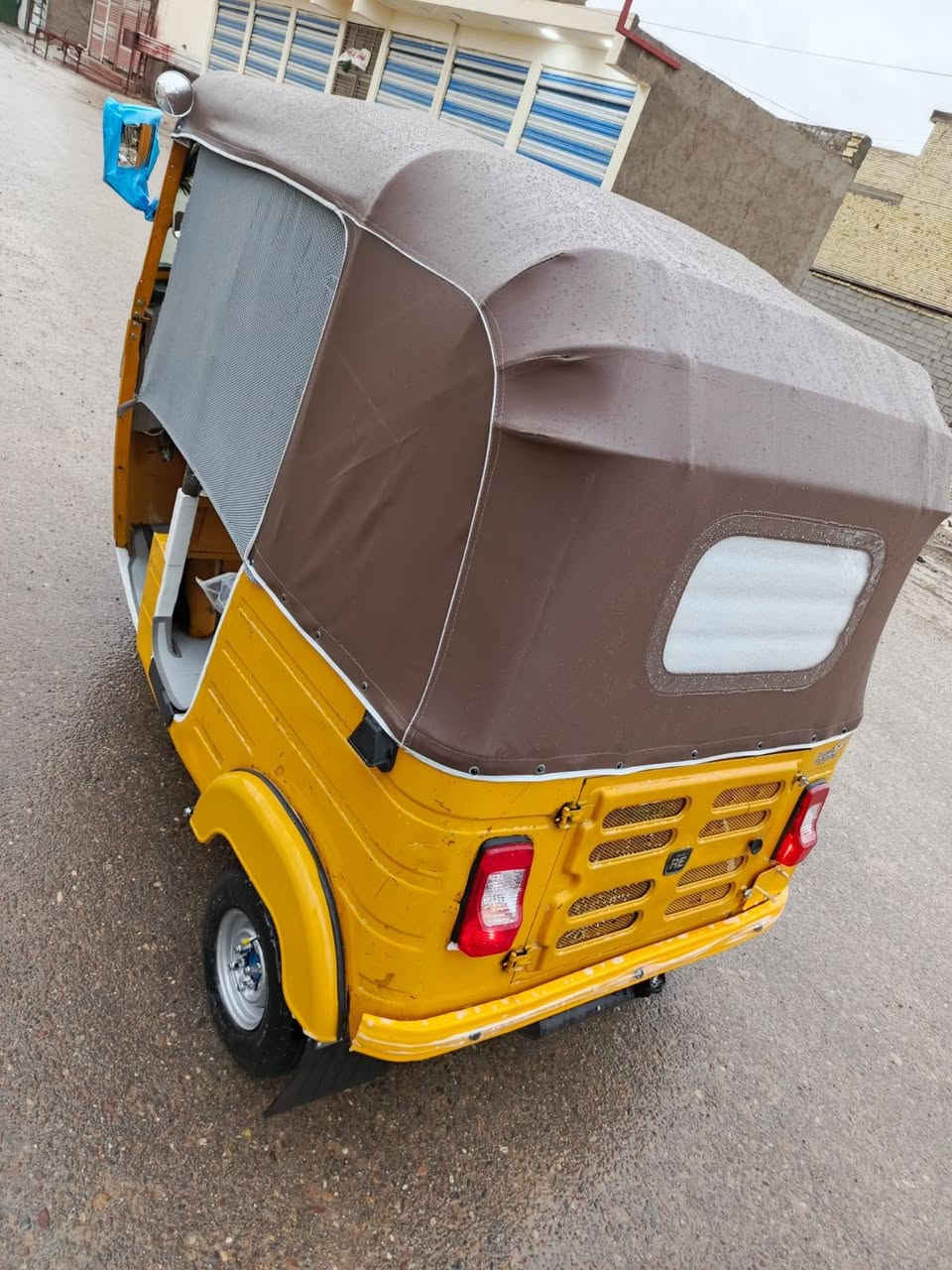 سلام عليكم تكتك للبيع موديل 2019 شهر 7 أوراق المصطفى تكتك جاهز خير من الله العنوان بغداد الكماليه السعر 4750 وبيه مجال الهاتف *********** ما متوجد ع خاص
