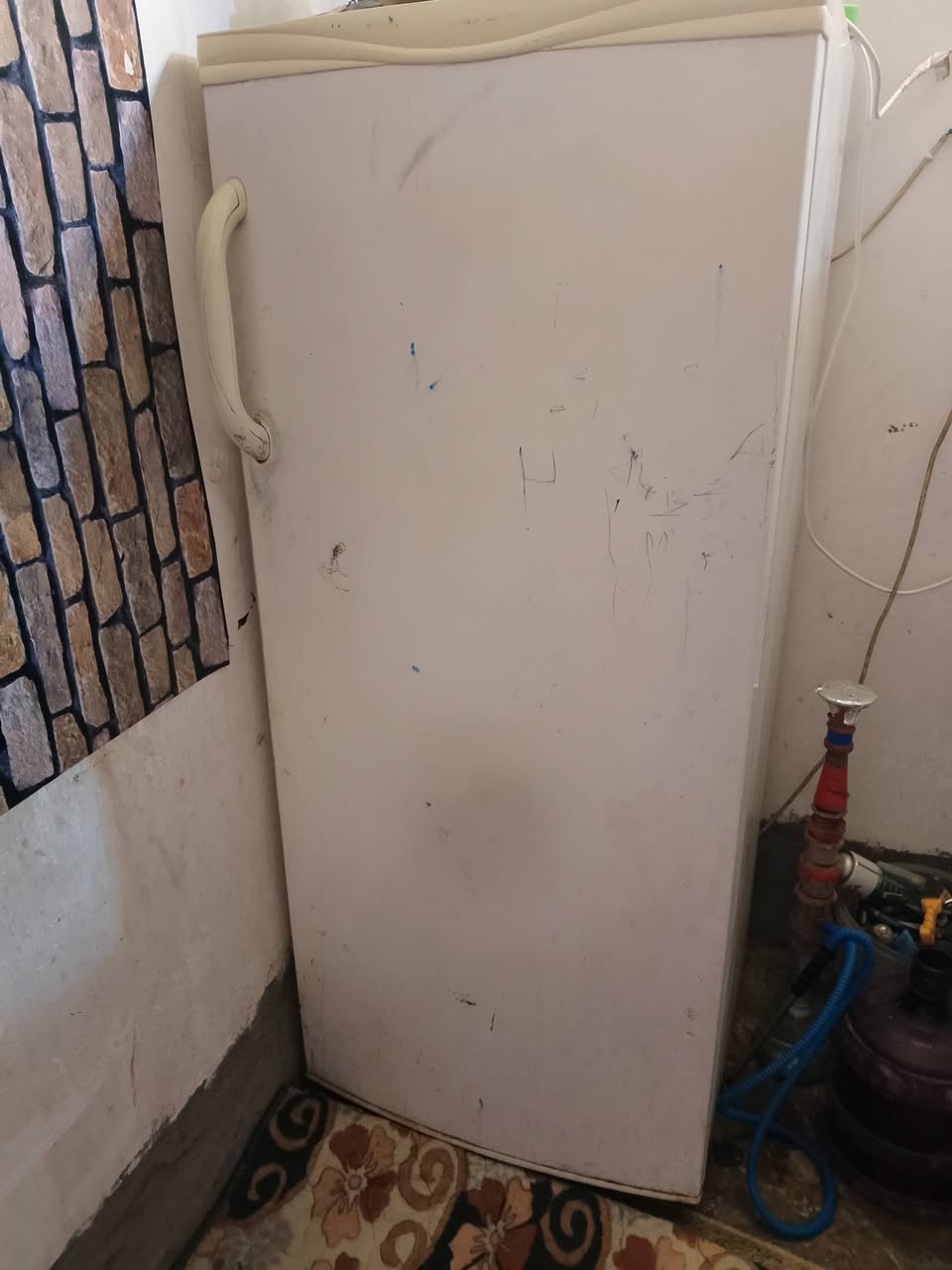 طباخ فرن وطباخ عينين وثلاجه للبيع كنطرة السلام المدرسي  ‏‪0778 071 2878‬‏
