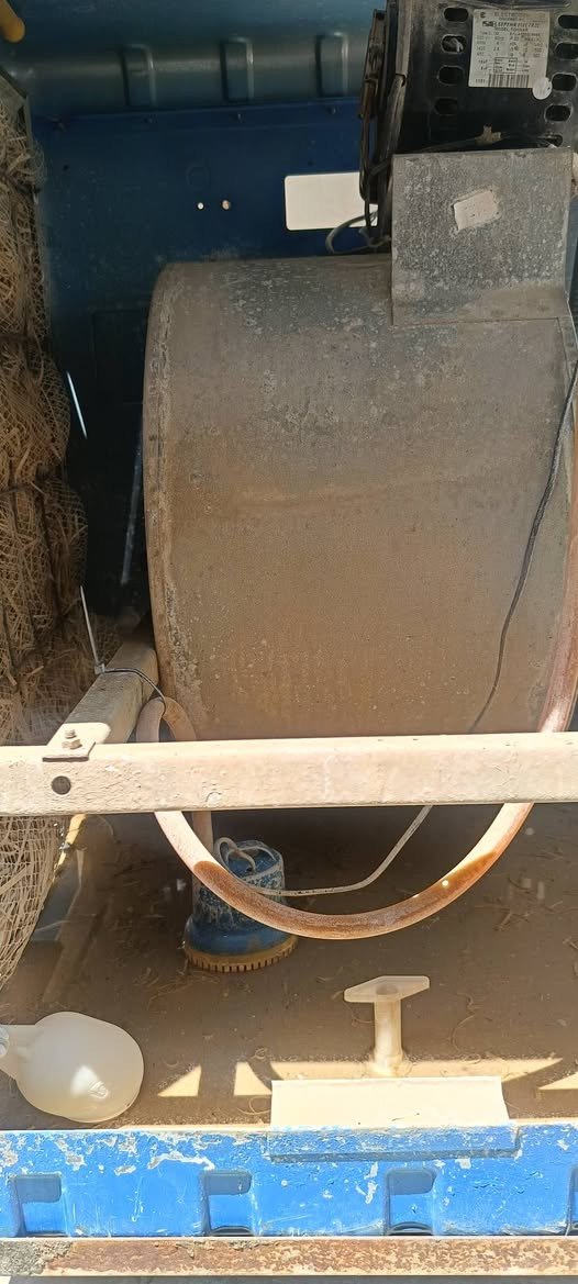 سوبر الكتريك حجم ثنين ونص ماطور بلادي سرعتين تاخذ نص أمبير شراي اتصل‪***********‬‏
