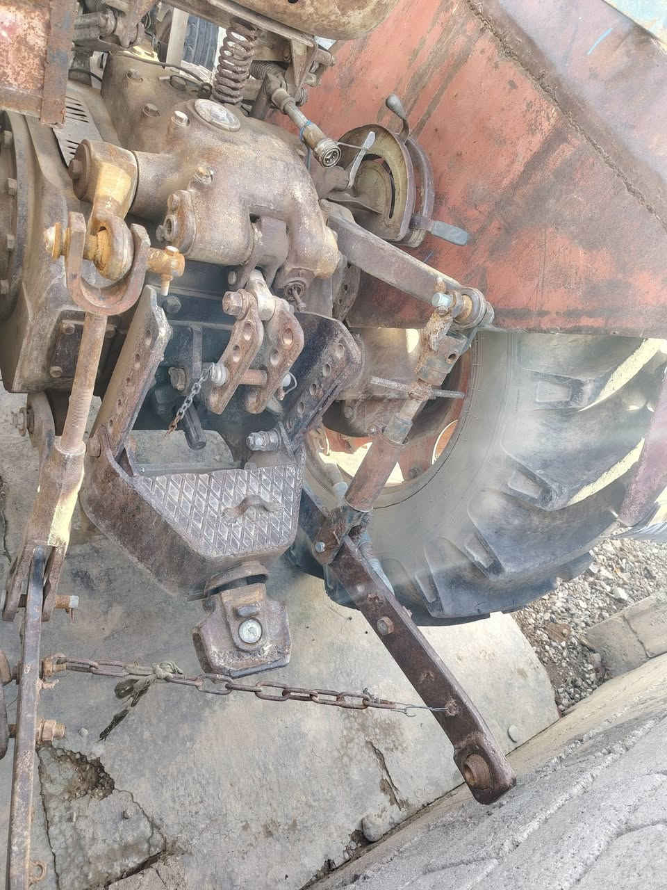 مكينه عنتر موديل 87 للبيع مكينه جاهزه للعمل صدر محرك بم جهاز رفع باور استيرن ابريك دهن تشتغل سلف كهرباىيات كامله معه معدات ديجر خرماشه فدان عربانه سكندريه اوكل معداته نظيفه معه سنويه لسعر 7500


**إذا كنت صاحب هذا الإعلان وتريد حذفه لأي سبب، رجاءا أرسل رسالة إلى الدعم الفني**