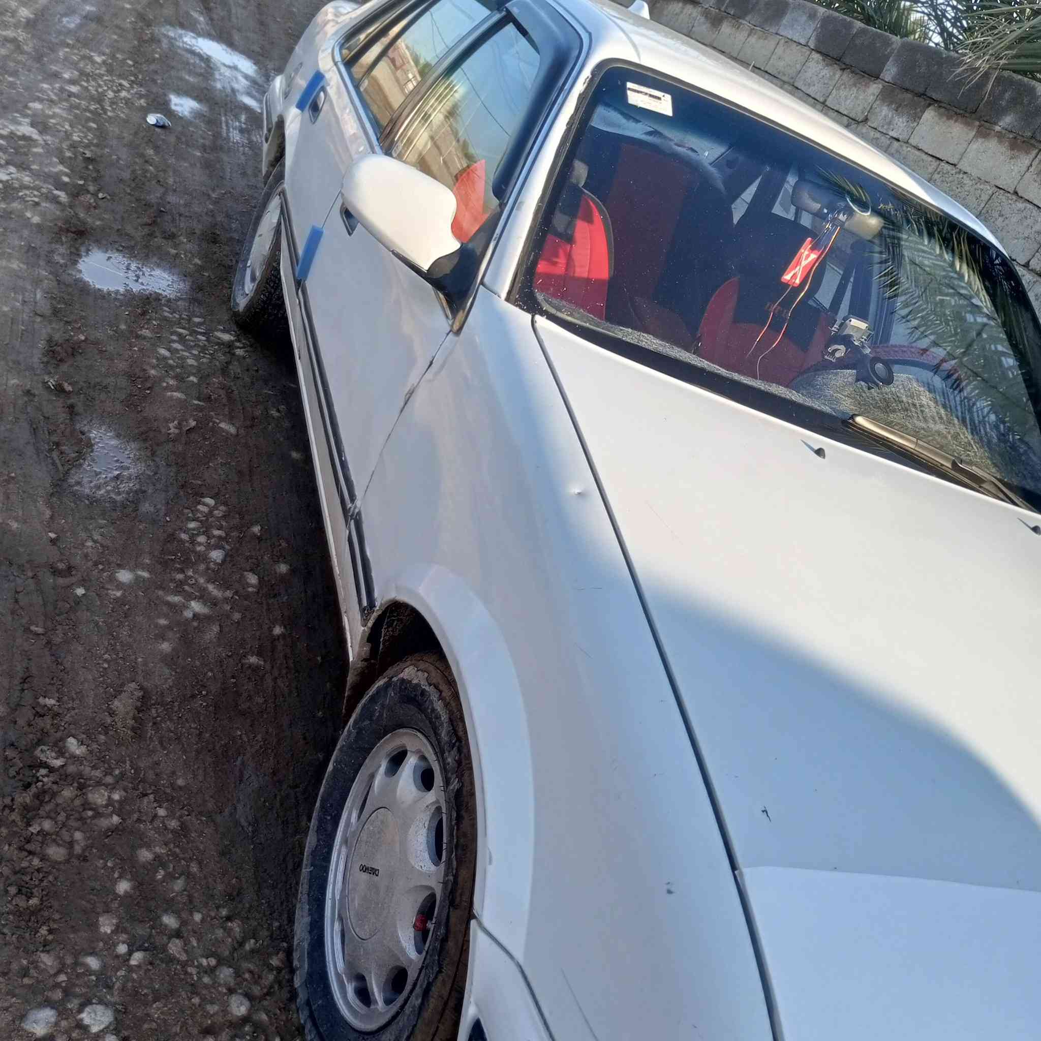 السلام عليكم
برنس ابيض 95  اوتو  غرفه صاج جديده بمعنى الكلمه كير ومحرك 
وصدر امامي وخلفي  تاير جديد  باتري جديد  سنتر لوك اربع بيبان جام اربع بيبان السياره متعوب عليهه  مال جناي 
السعر 38  للا ستفسار ع ***********
