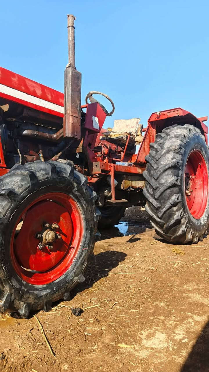 السلام عليكم مكينه عنتر 81البيع معه خرماشه مكينه جاهزه العمل مكينه بدون مكان واسط الي مو شراي لا يتصل رجآ/سعر تصال عله هاذه رقم‏‪***********‬‏
