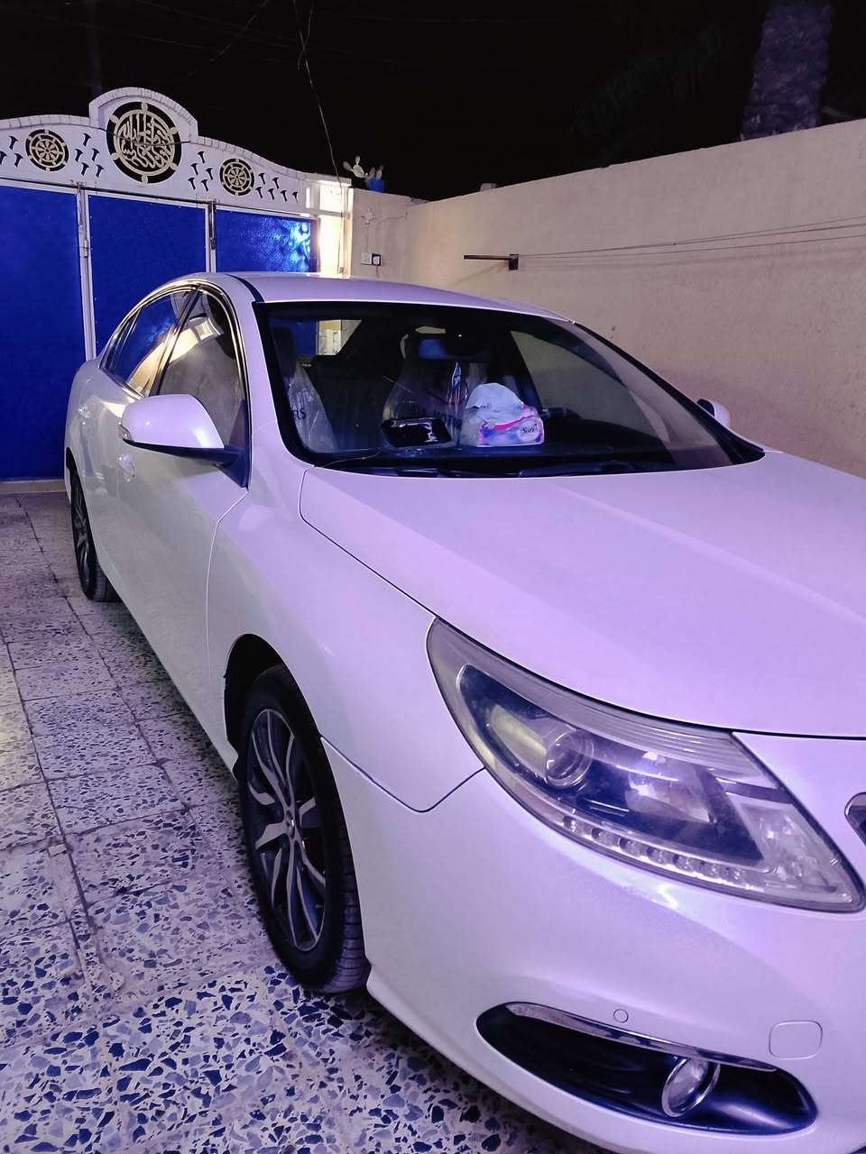 سلام عليكم رينو سافران موديل 2016 خليجي مكفولة كفاله عامه محرك 4 محرك كير حداديه تبريد كفاله ماشيه 178 السياره على وضع الشركه سعر خاص رقم اسيا*********** 
اثير ***********
