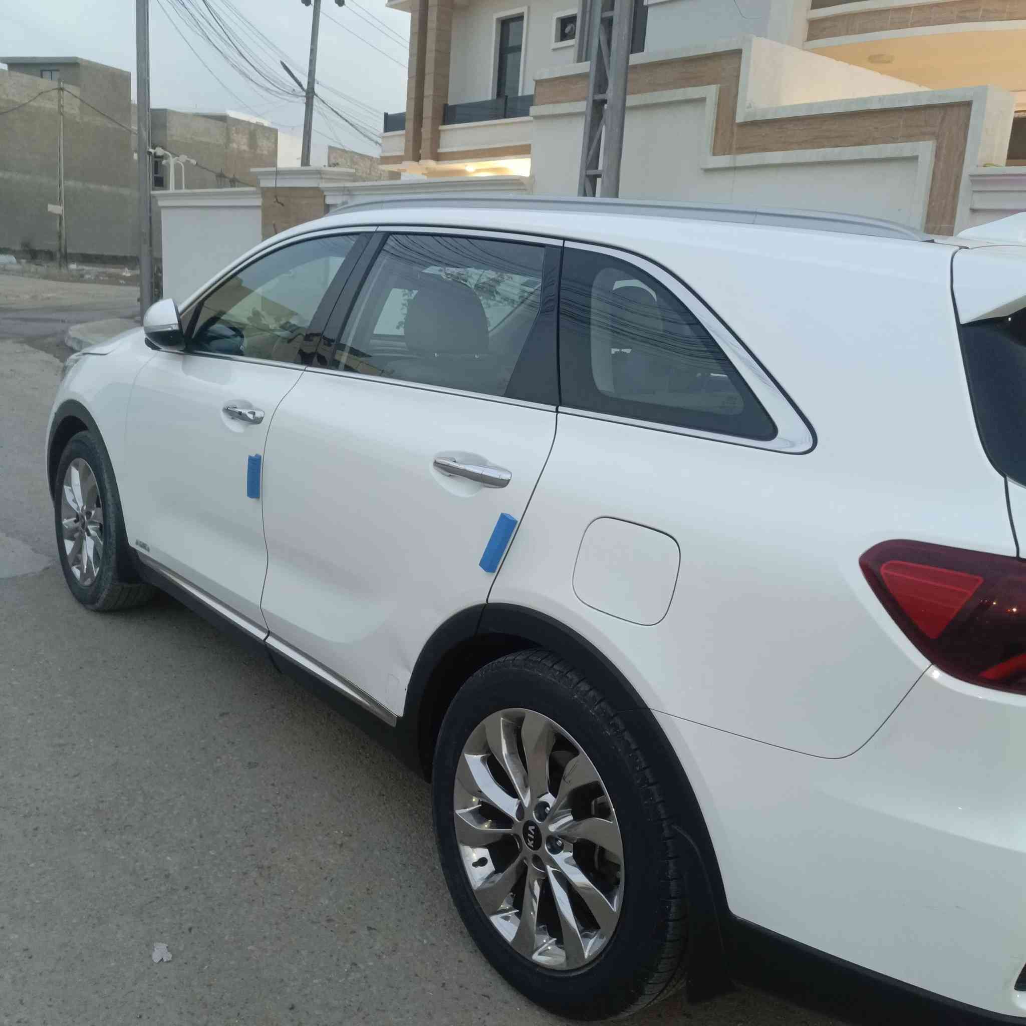 للبيع سورنتو موديل ٢٠١٩ فول مواصفات  ١/١ و فور ويل ورقم بغداد بأسمي
السعر المطلوب ٢٥٠ 
للاستفسار الاتصال بالرقم / ***********
***********
اخوااان رجاءاً غير متواجد على الفيس اتصال وتدلل
