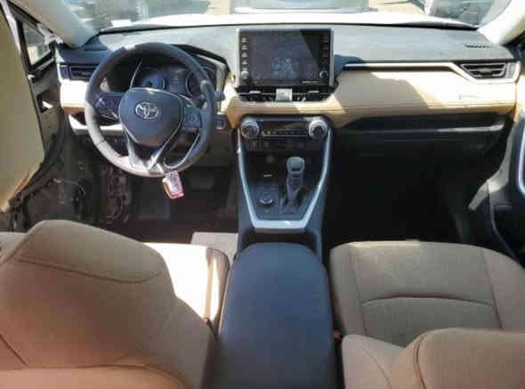 السلام عليكم 
للبيع تيوتا راف فور موديل 2022  (هايبرد) أسمنتي 
           (رقم بغداد سنويه بسمي)
باب السايق فقط بدون أيرباك وسياره  
وعلفحص وين ميحب لمشتري     
         (ماشيه ٥٢ ميل )
مواصفات:-xle ياباني أصل 
بصمه/كراسي كهرباء/كشنات وستيرن تدفئه/شاشه كبيره/كامره دواره/لايت زنون/قطعتين تبريد/رادار امامي/رادار جانبي/رادار خلفي/فور ويل/تحديد مسار/مانع تصادم/سايد بريك بصمه/وبعد هوايه مواصفات 
مكاني بغداد الغزاليه 
رقمي ***********
اتصال واتساب  
السعر ٢٤٠  ورقه 
 ماكو هيج نظافة ولون بهلسعر
(صور لحادث ورقم لشاصي موجود بلمنشور)
