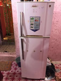 ثلاجه للبيع جديده وأول مره يصير بيهه ليك وأريد ابيعهه السعر 250الف وبي...