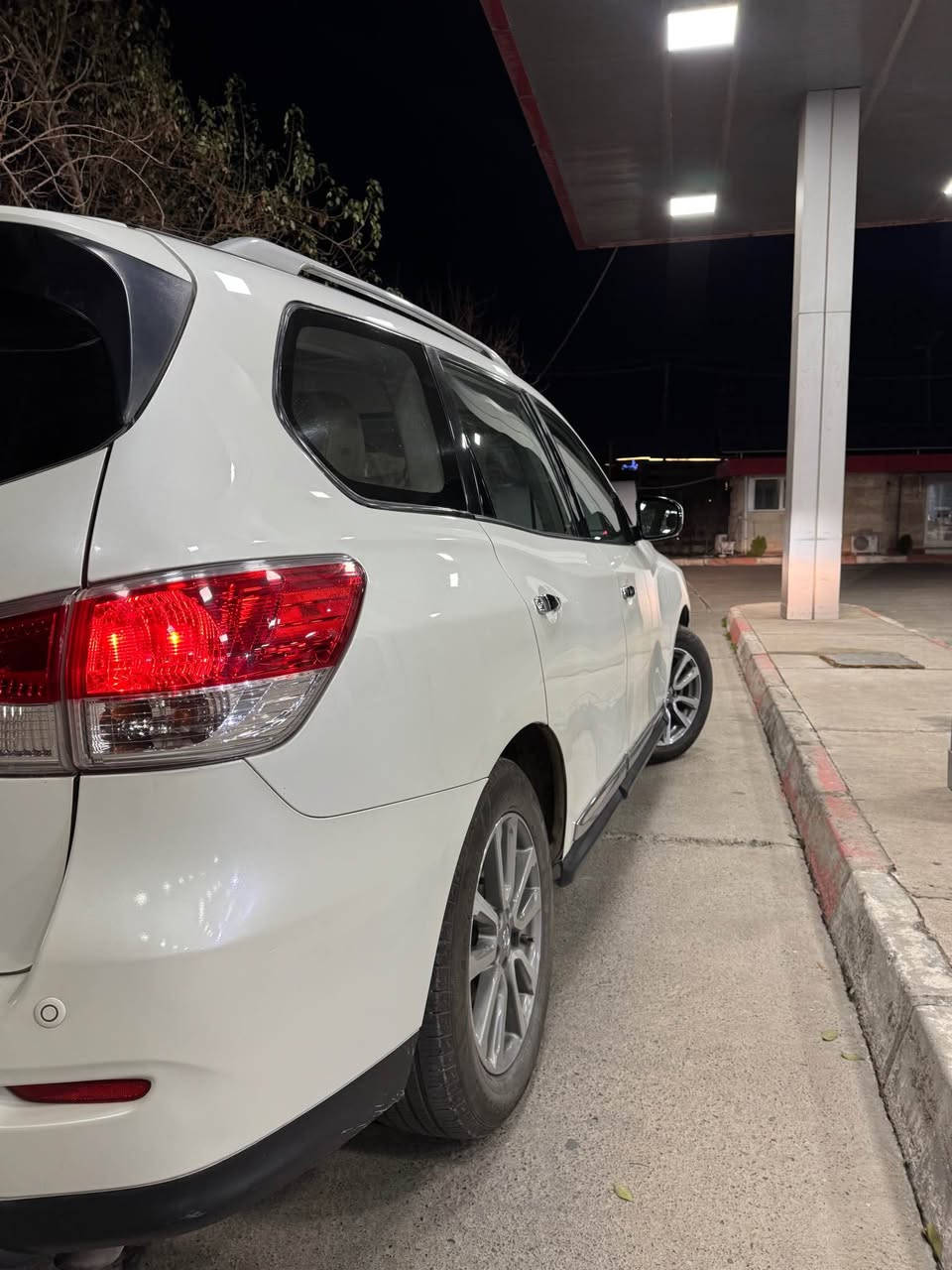 کوردی
پاسفایندەر ٢٠١٦ / SL / V6
فول مواسەفات ناو جلد زەرد، ، ٧ مەقعەد/ سندوق کارەبای/ پێنج کامیرە، حەساس، راداری تەنیشتەکان، کوشن پشت و پێش هیتەر، سوکان هیتەر، ٣ زۆن تەبرید، دوو کوشن پێش کارەبای،  ١٣ سەماعەی Bose، بەسمە، شەغال، زۆر خاوێنە، ٣ پارچە بێ ناوگرتن هەزە و سەنەویە تازەیە. 

------------
عربي
باثفایندر ٢٠١٦ / SL / V6
فول موصفات، جلد ، داخل اصفر. ٣ مقاعد، حاسة خلفية و كاميرا ٣٦٠، رادار. ٤ مقاعد والستيرن هيتر. تبريد مركزي ٣ زونات. كشن أمامي كهربائي. ١٣ سماعات ماركة بوس (Bose). بصمة و شغال. سيارة جاهزة بدون نواقص. ٣ قطع بدون دواخل. هزة والسنوية جديدة. أربيل, العراق


**إذا كنت صاحب هذا الإعلان وتريد حذفه لأي سبب، رجاءا أرسل رسالة إلى الدعم الفني**