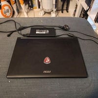 للبيع  لابتوب  msi سلم قياس ١٧  ومواصفاته بالصور  الهارد ssd 256 و hdd...