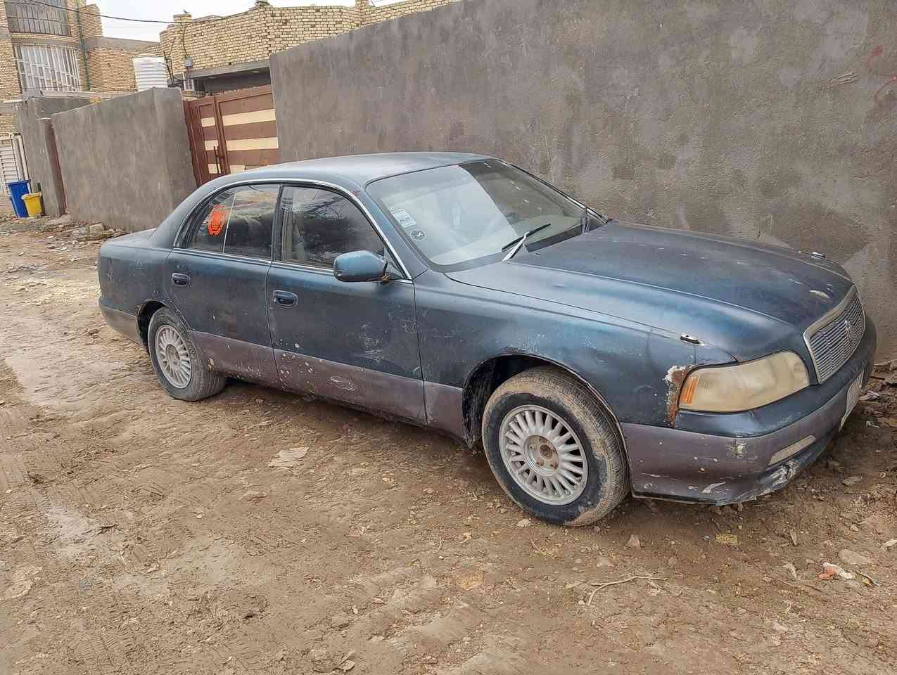 السلام عليكم سياره نوع ماجسته موديل 92 سياره وكاله عامه تحويل مباشر اللي يعجبك راعيها موجود كفاله السياره السعر 35 وبيها مجال  ومراوس حسب القناعه بتاكسي نظيف ***********
